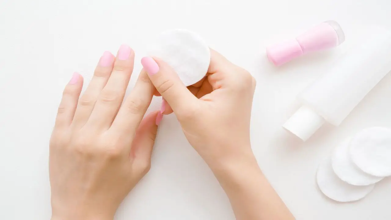 Advantages Of Using Hand Sanitizer For Nail Polish Removal