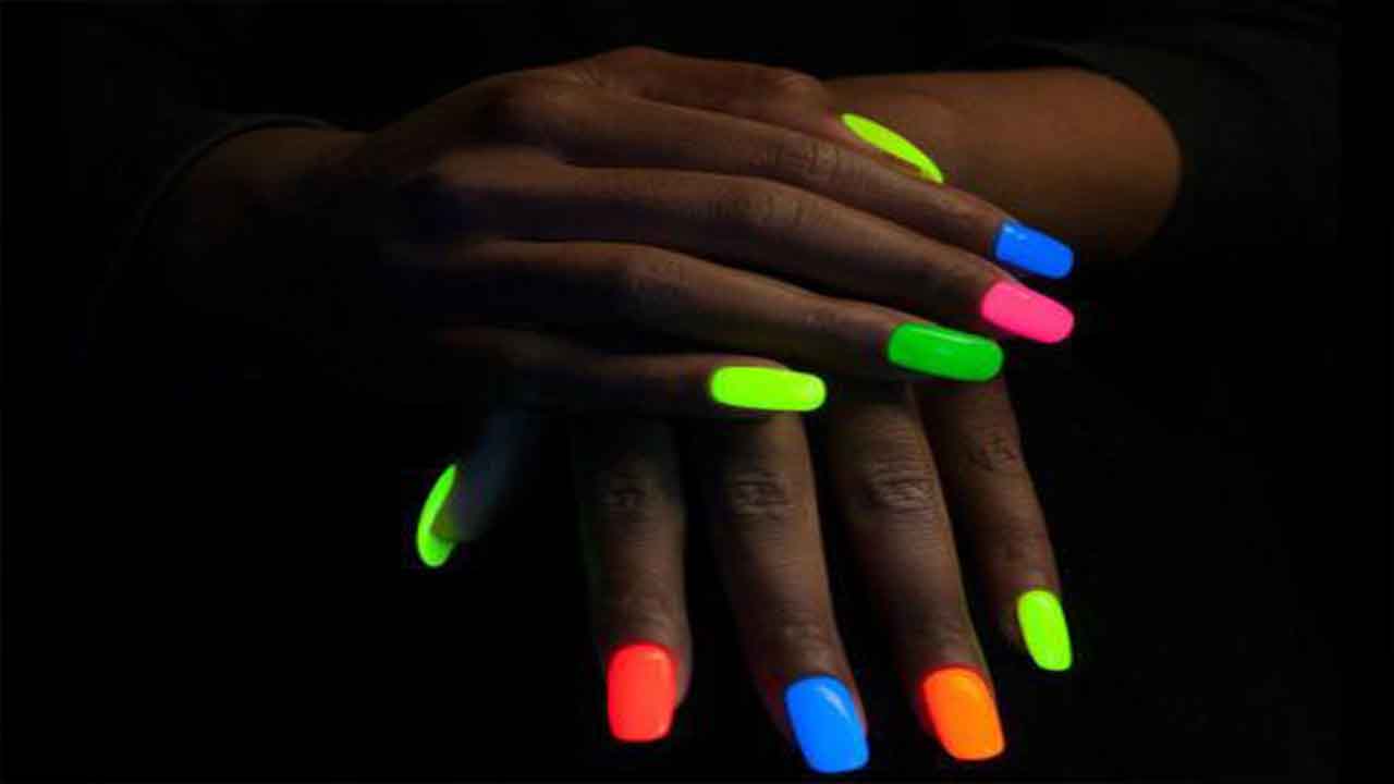 Comparing Iglow Nail Polish With Other Glow-In-The-Dark Nail Polishes