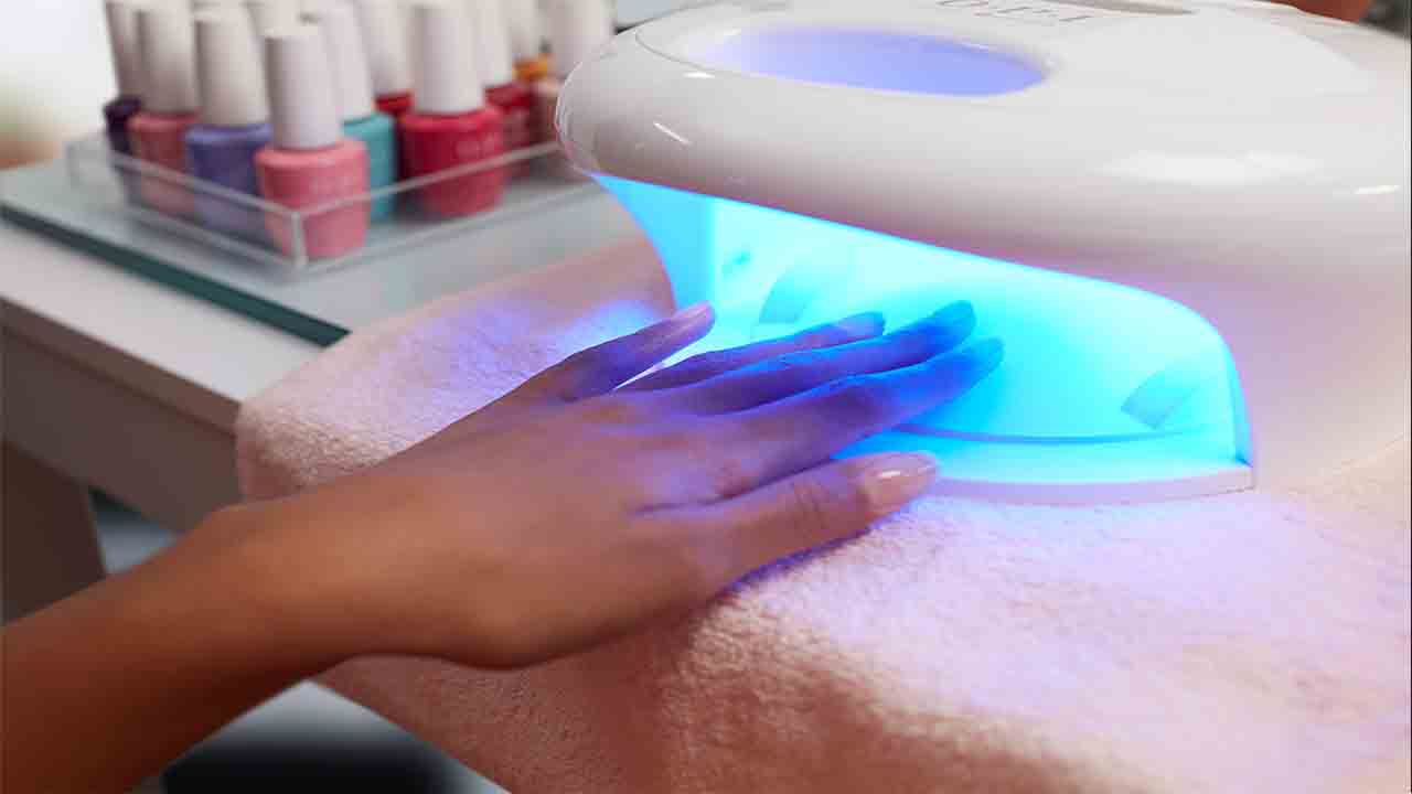 Comparing UV Vs LED Lights For Curing Gel Polish