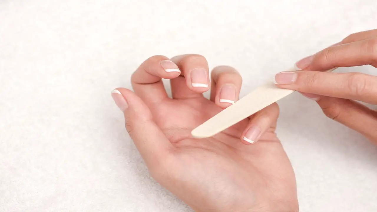 Considerations Before Getting Polygel Nails On Weak Or Brittle Nails