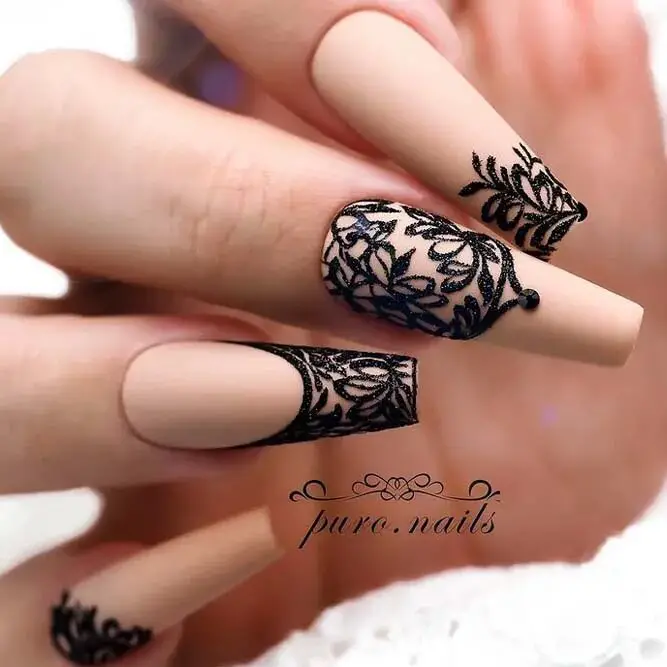 Damask Rose Long Nails