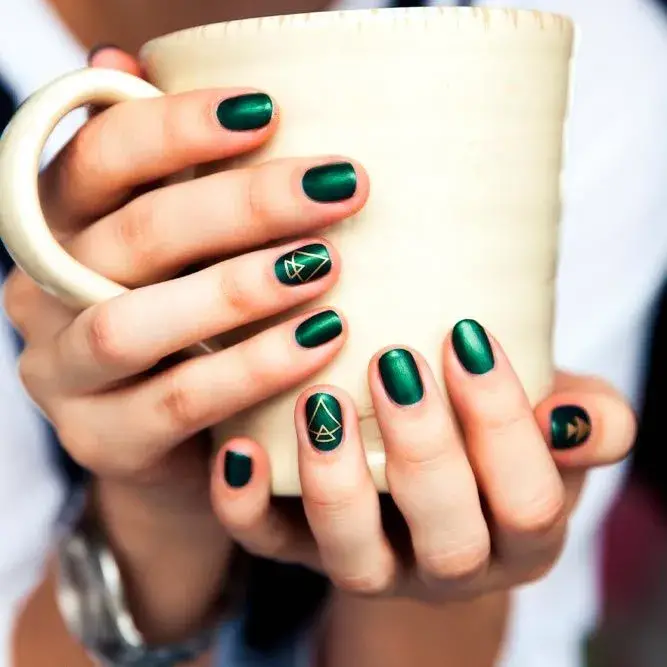 Geometric Design For Emerald Nails