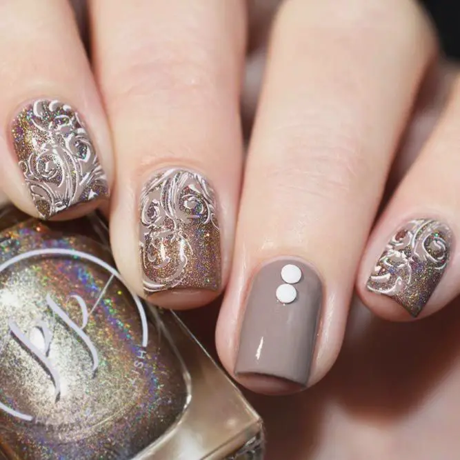 Simple And Sophisticated Nail Art Designs For Taupe Dresses