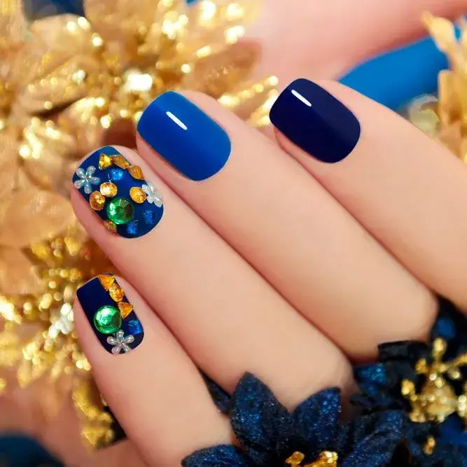 Try To Combine Blue Nails With Rhinestones