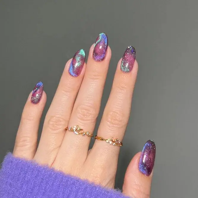 Velvet Glitter Ombre Mani