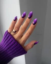 Almond-Shaped-Nails-With-Two-Mix-Colors-5