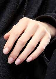 Best-Nude-Color-Nails-For-Your-Skin-Tone-7