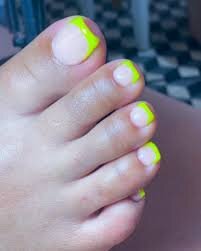 Neon-Colors-for-Toe-Nail-6