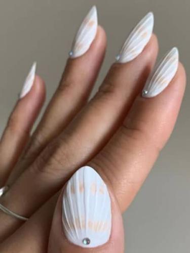 3D-Seashell-Nails-1