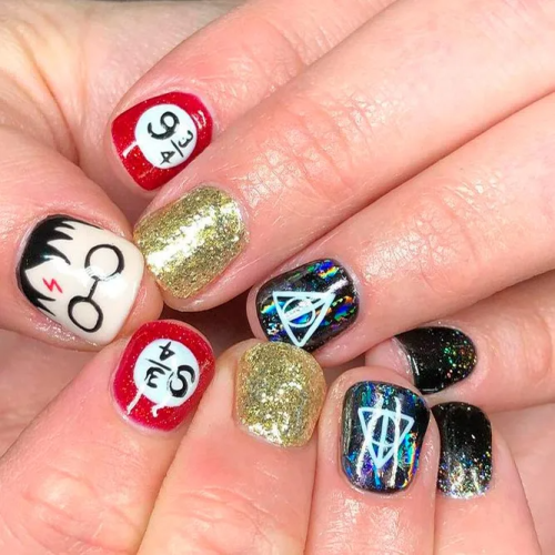 9-¾-Platform-Harry-Potter-Nail-Designs-1