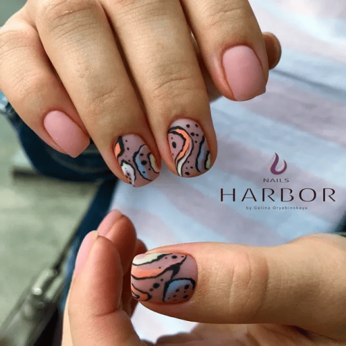 Abstract-Nail-Art-With-Negative-Space-2