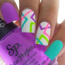 Abstract-Nails-Art-With-Cute-Details-8