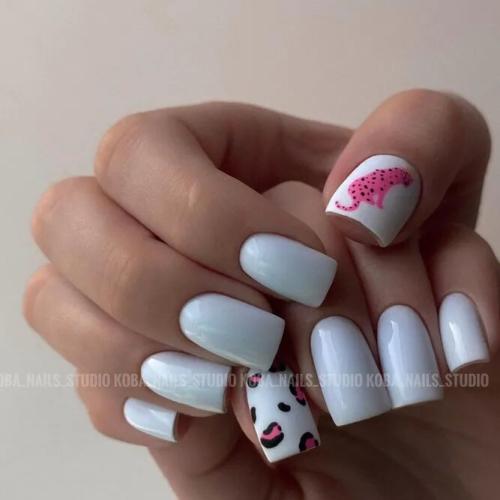 Abstract-White-and-Pink-Nails-3