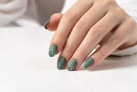 Accent-Nails-With-a-Simple-Design-You-Can-Do-by-Yourself-8