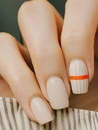 Accent-Nails-–-Use-Another-Color-to-Accentuate-the-Ring-Finger-4