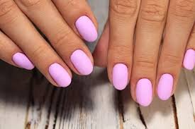 Adorned-Design-For-Short-Classy-Nails-7