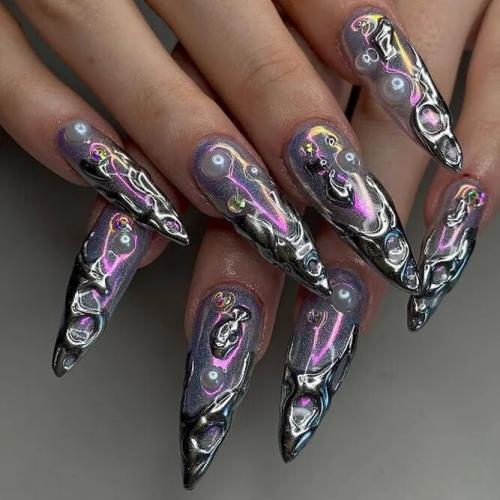 Alien-Long-Nail-Art-1