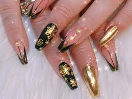 All-Foiled-Luxury-Nails-5