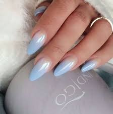 Almond-Shaped-Nails-With-Two-Mix-Colors-9