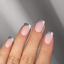 Always-Popular-–-Geometric-Nails-6