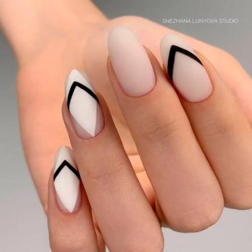 Amazing-Geometric-Pattern-for-Classy-Nails-2