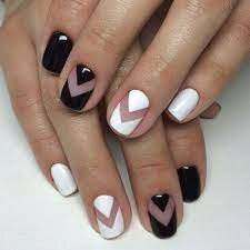 Amazing-Geometric-Pattern-for-Classy-Nails-7