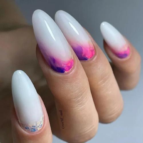 Amazing-Nude-Almond-Nails-2