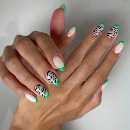 Animal-Print-French-Tips-3