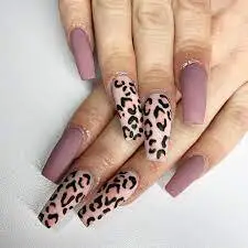 Animal-Print-On-Long-Nails-3