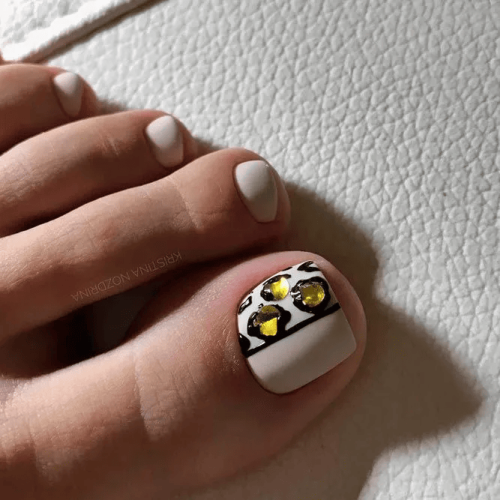 Animal-Print-On-Your-Toe-Nails-2
