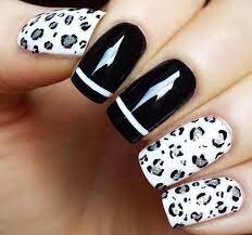 Animal-Print-on-White-and-Black-Nail-Designs-4