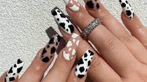 Animal-Print-on-White-and-Black-Nail-Designs-6