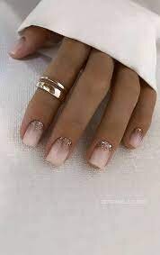 Asymmetric-Glitter-Wedding-Nails-3