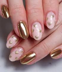 Asymmetric-Glitter-Wedding-Nails-5