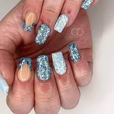 Baby-Blue-Christmas-Nails-2