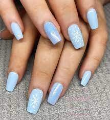 Baby-Blue-Christmas-Nails-4