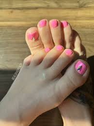 Barbie-Pink-Toe-Nails-6