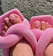 Barbie-Pink-Toe-Nails-8