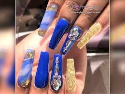 Beautiful-Nails-With-Royal-Rhinestones-5