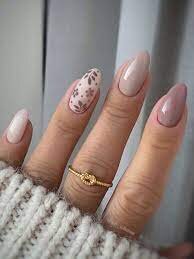 Beige-And-Cognac-Almond-Shaped-Nails-3