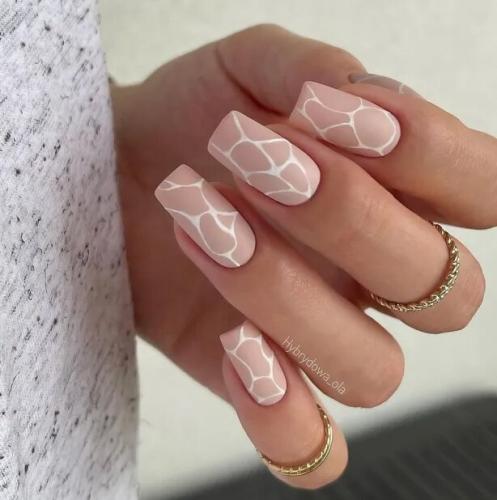 Beige-and-White-Line-Nail-Art-1