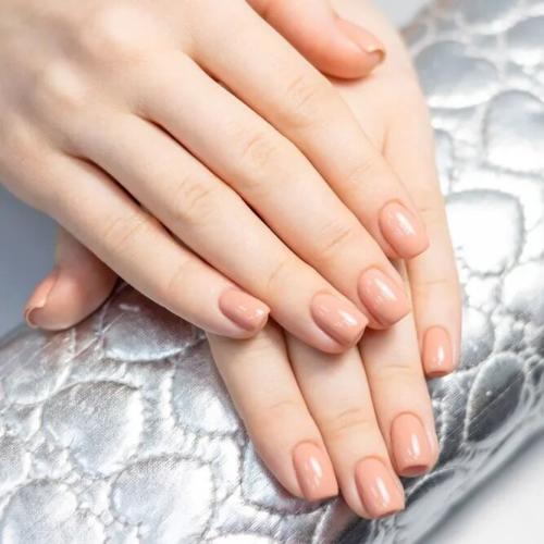Best-Nude-Color-Nails-For-Your-Skin-Tone-2