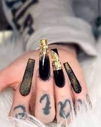 Black-And-Gold-Long-Nail-Art-4