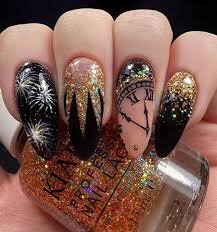 Black-And-Gold-Long-Nail-Art-9