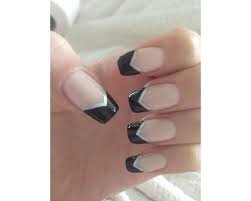 Black-And-Silver-Outline-Nails-5