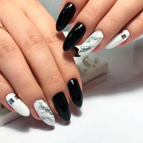 Black-And-White-Nails-3