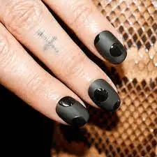 Black-Matte-Nails-with-Gloss-5.jpg