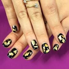 Black-Nail-Manicure-with-Foil-8 (1)