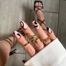 Black-Nail-Polishes-10