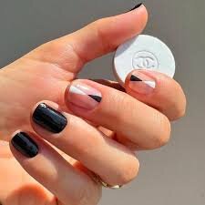 Black-Nail-Polishes-5